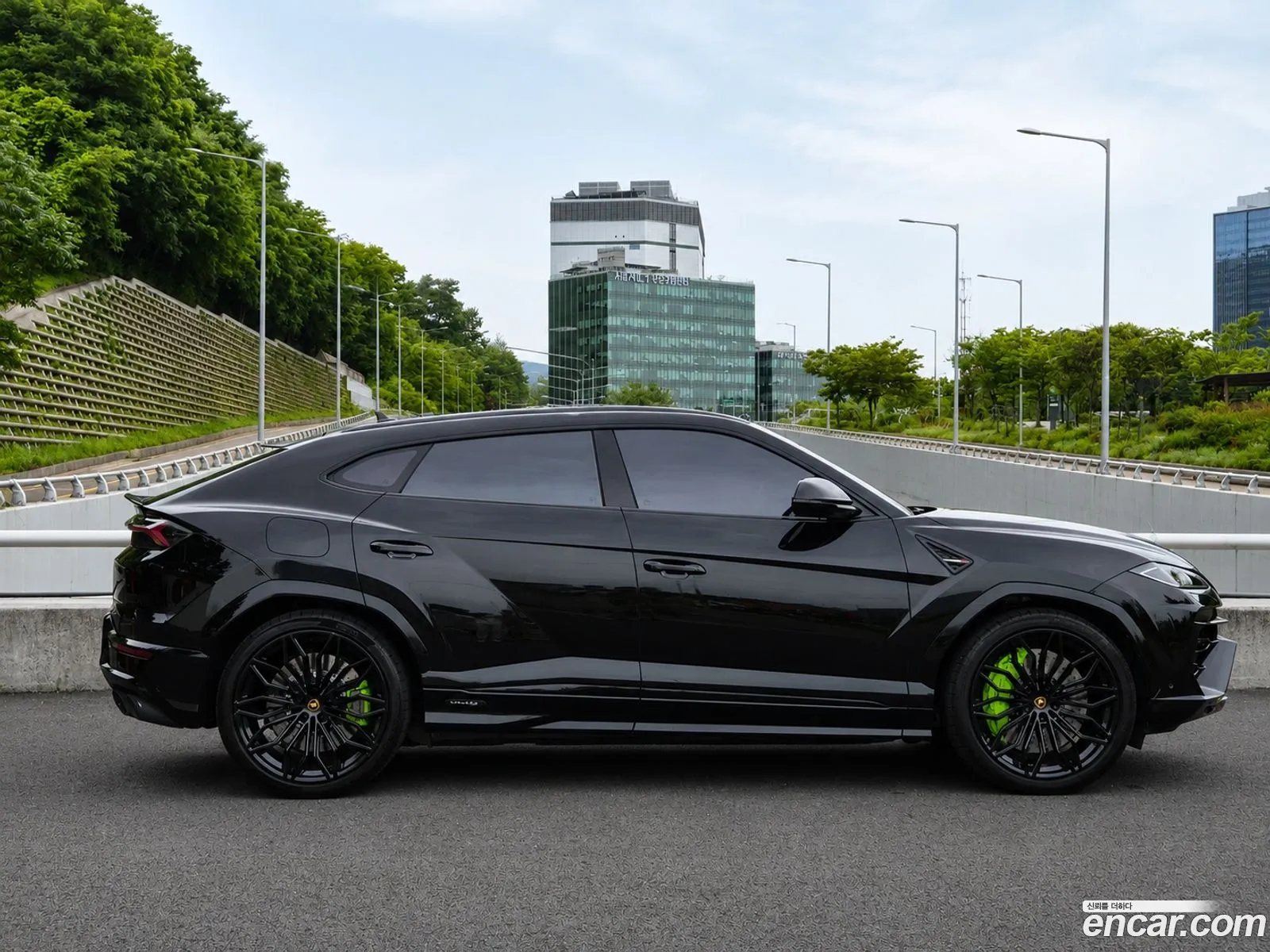 Lamborghini Urus 2025 — 18