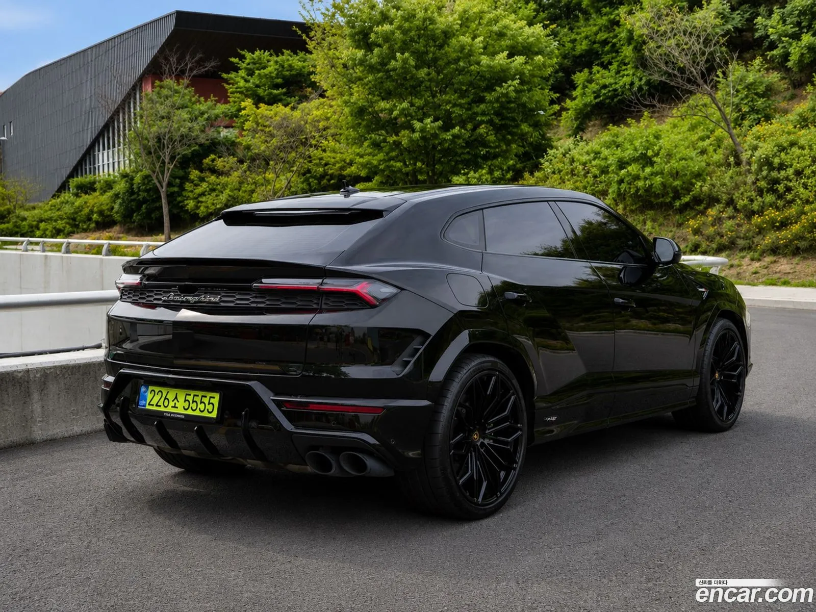 Lamborghini Urus 2025 — 10