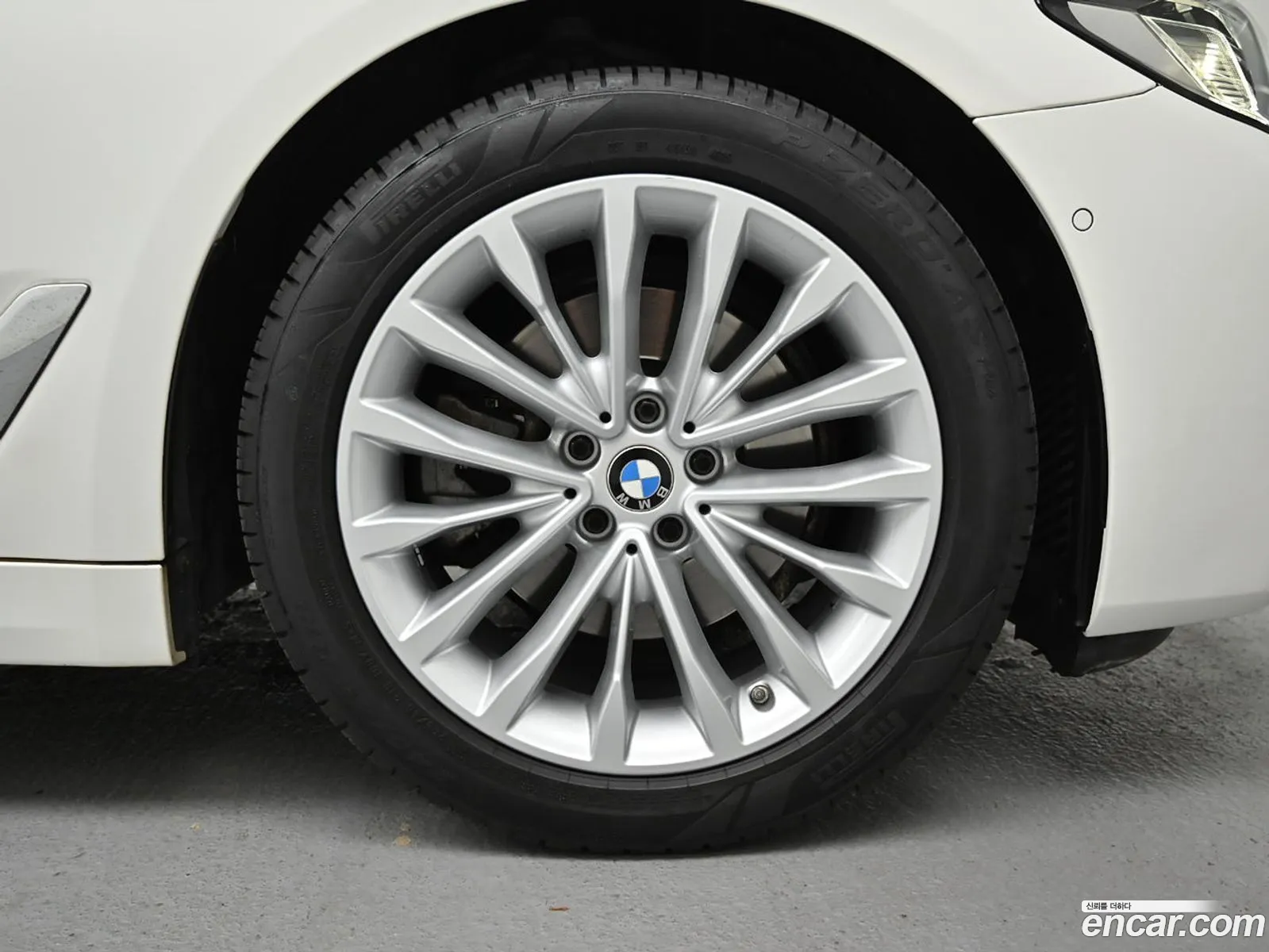 BMW 5 Series 2020 — 20