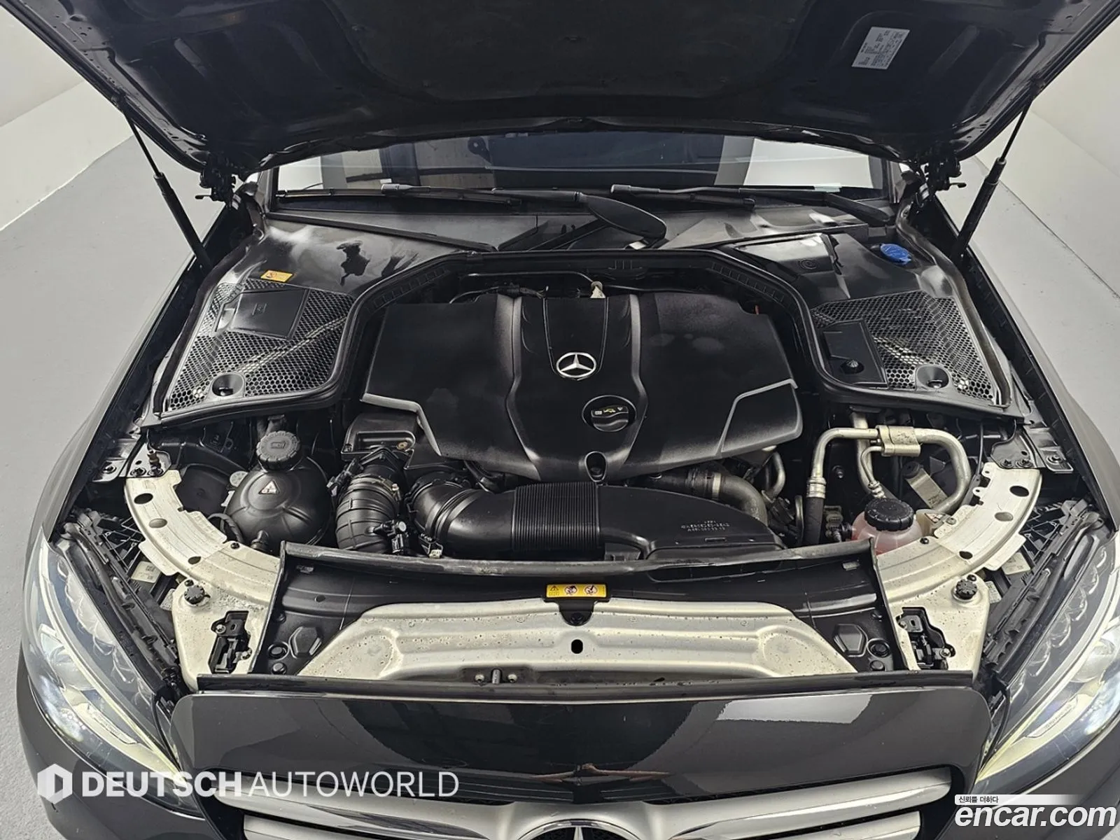 Mercedes-Benz C-Class W205 2015 — 10
