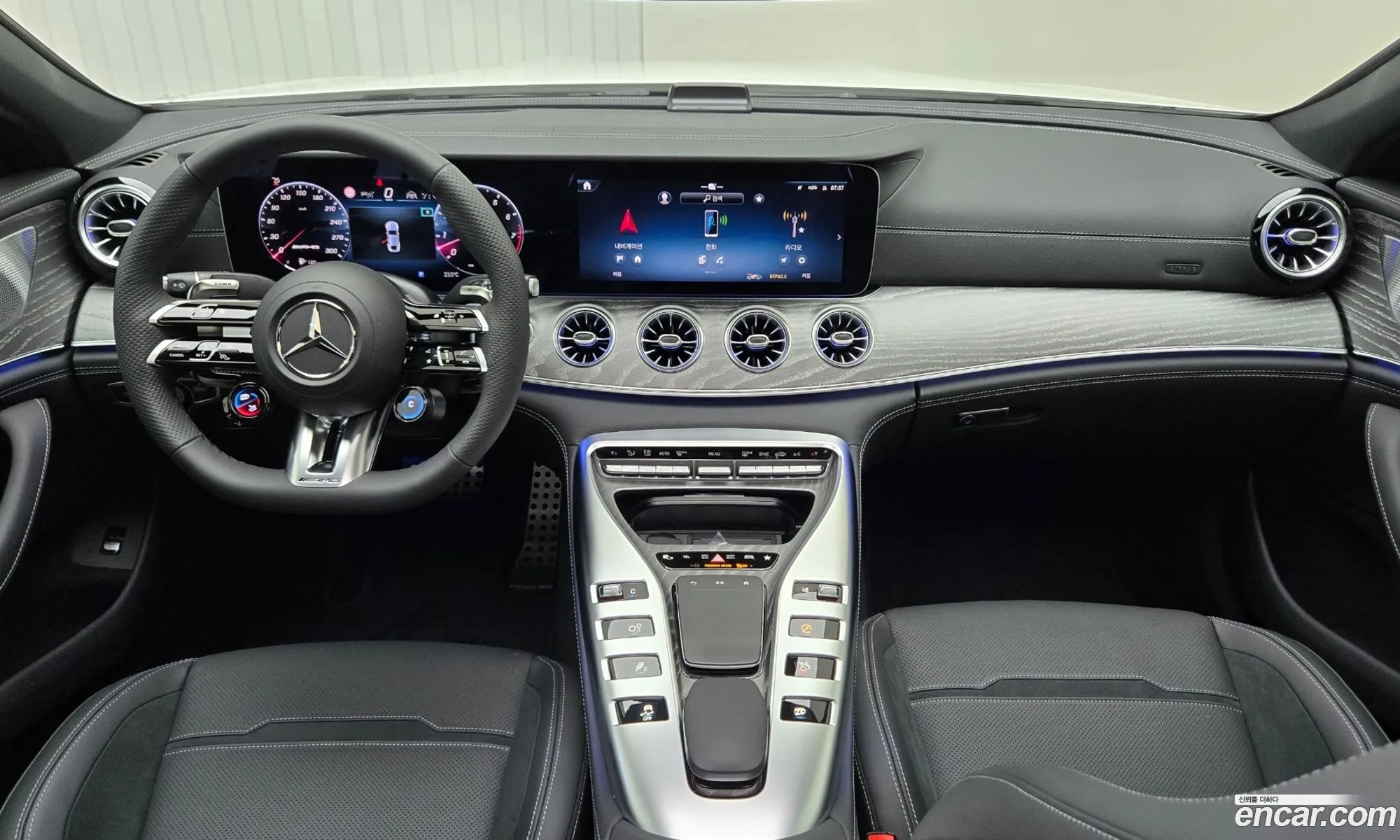 Mercedes-Benz AMG GT 2025 — 13