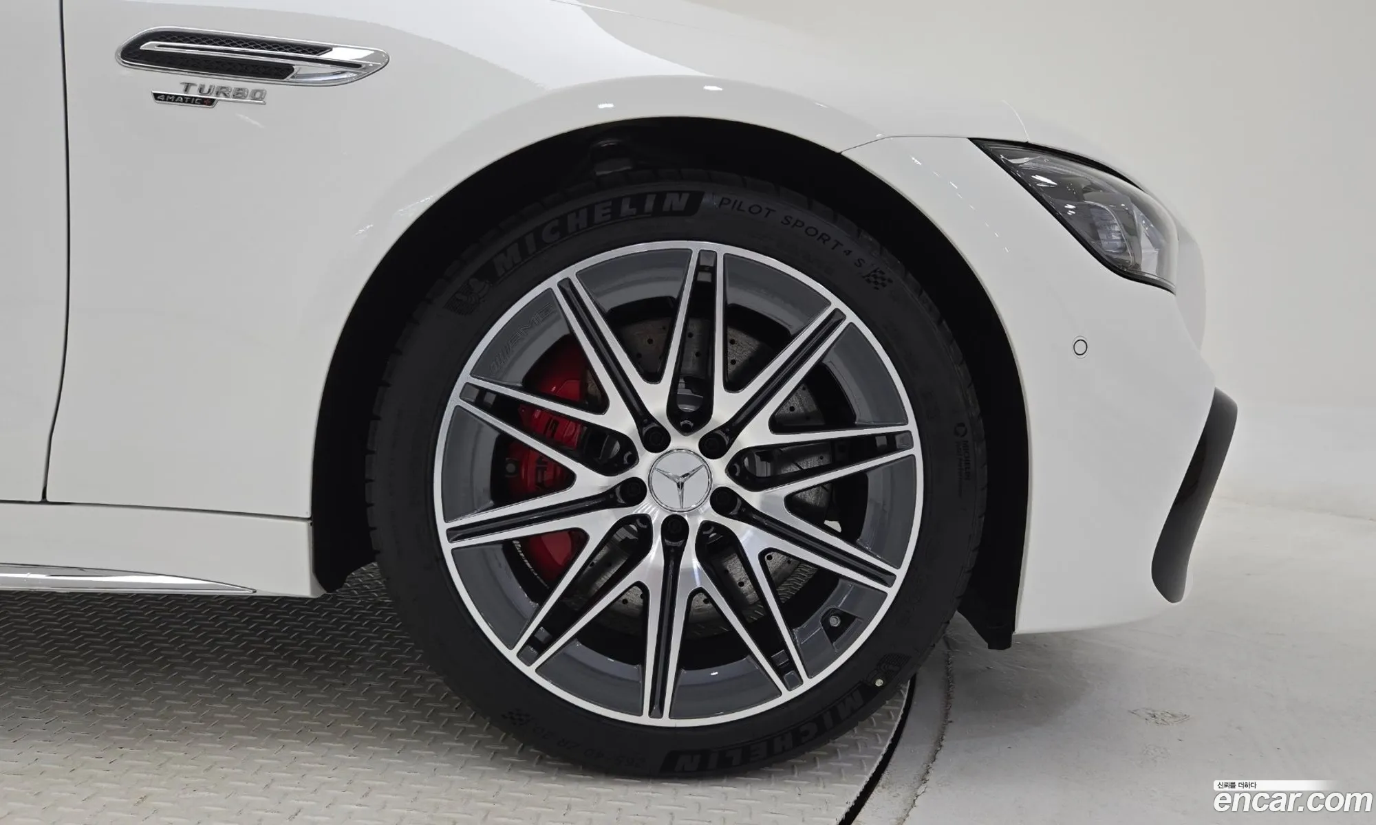 Mercedes-Benz AMG GT 2025 — 15