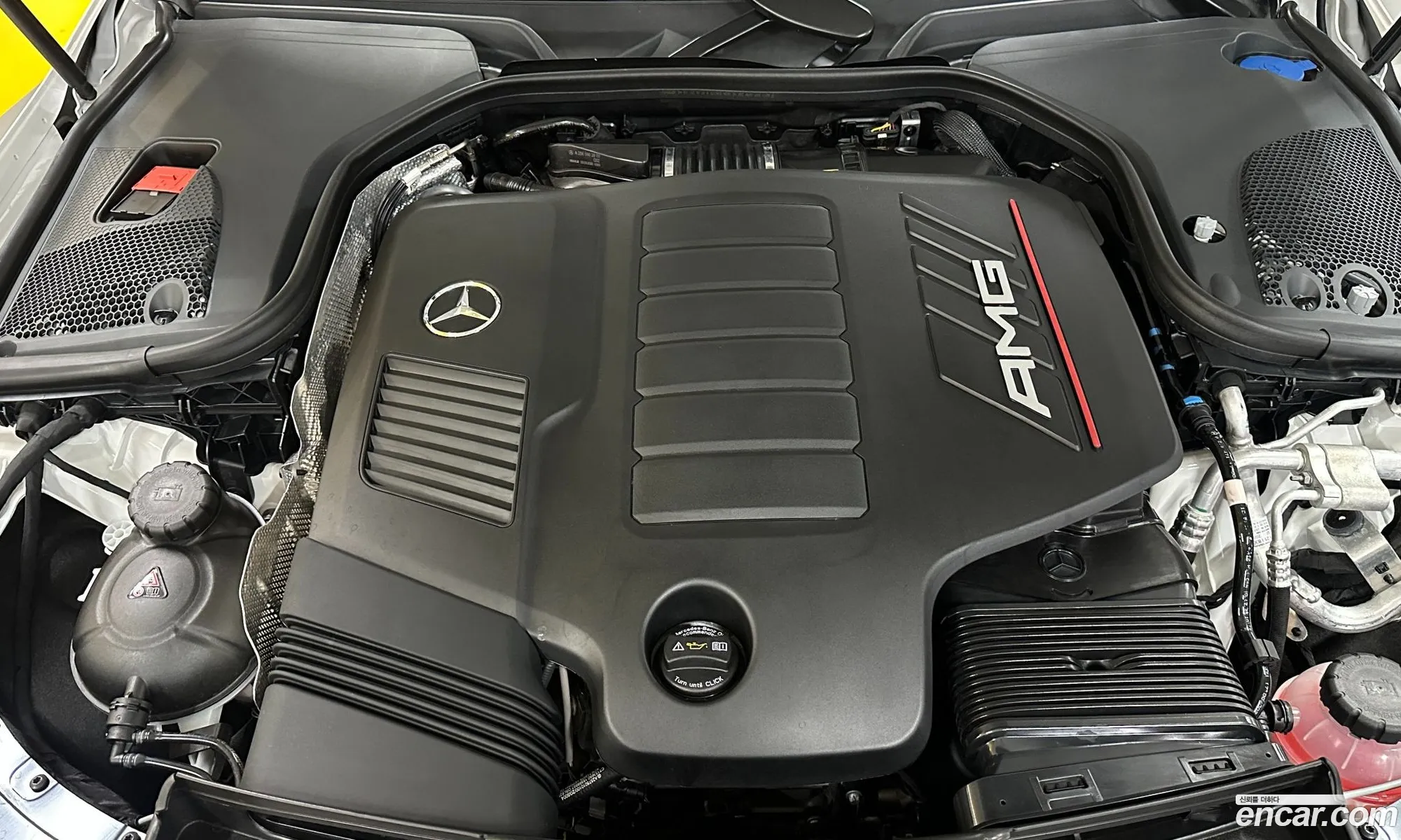 Mercedes-Benz AMG GT 2025 — 9