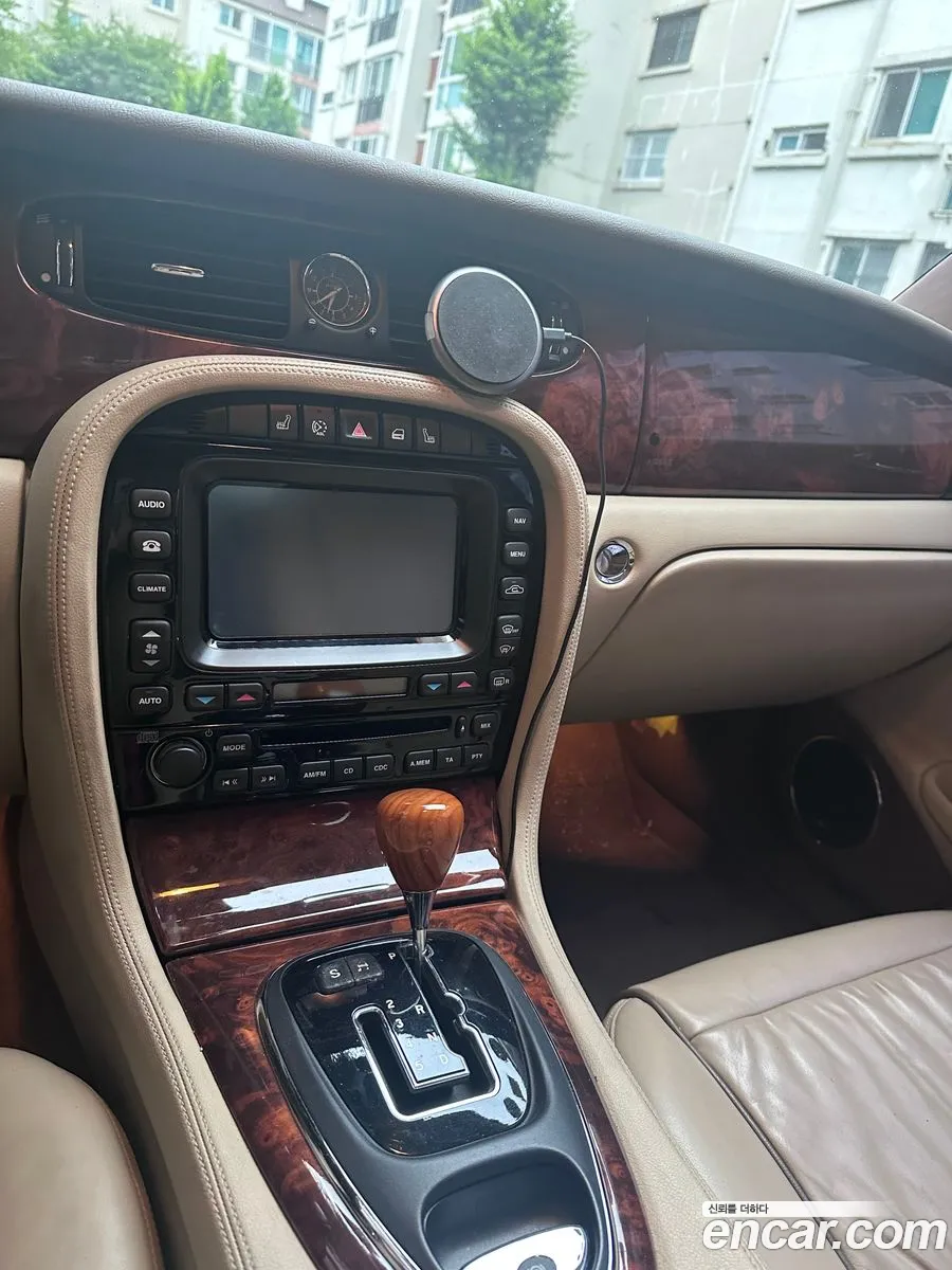 Jaguar XJ 2008 — 14