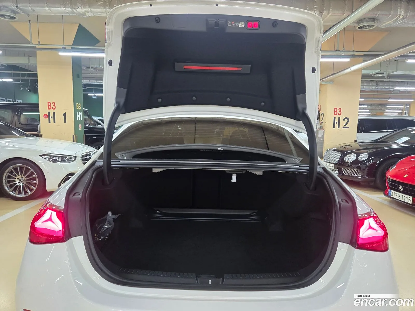 Mercedes-Benz E-Class W214 2025 — 7
