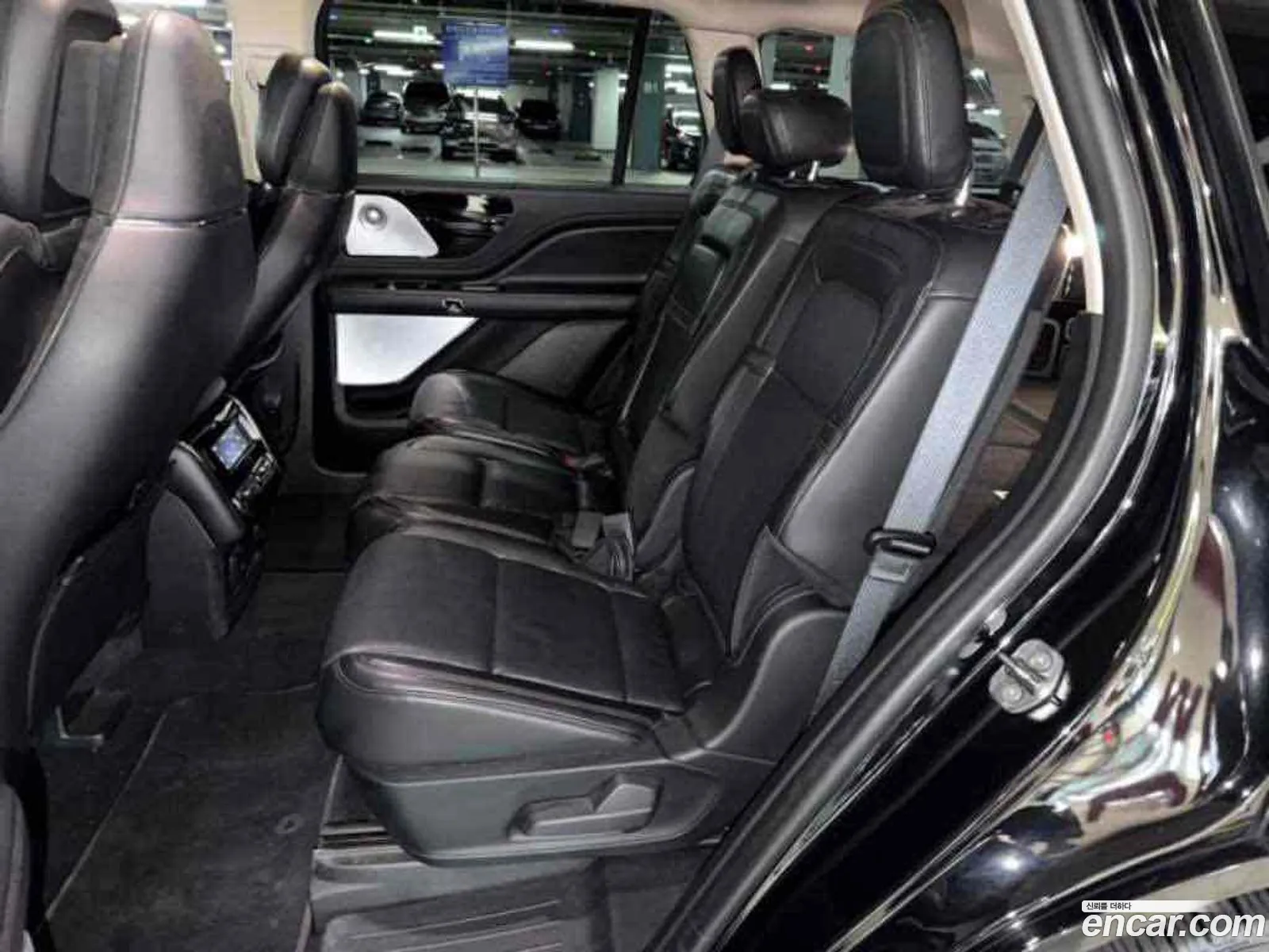 Lincoln Aviator 2021 — 17