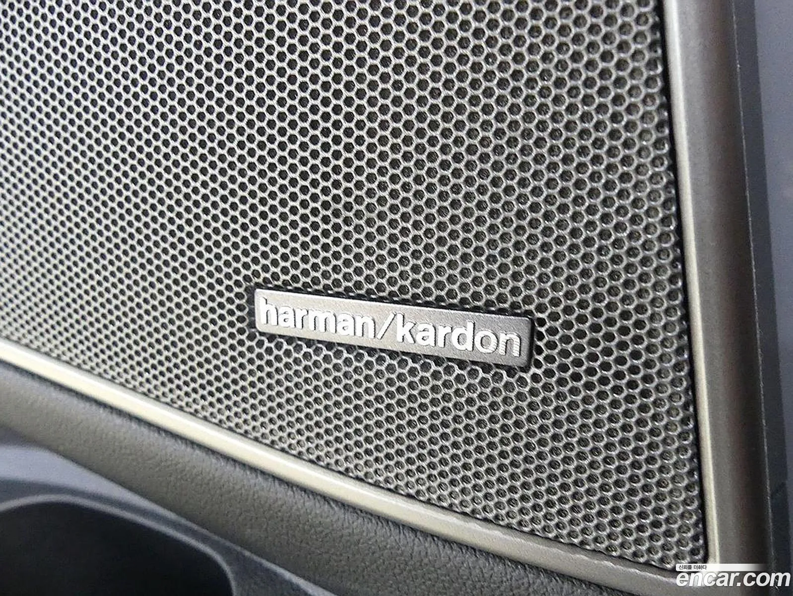 BMW 3 Series 2024 — 17