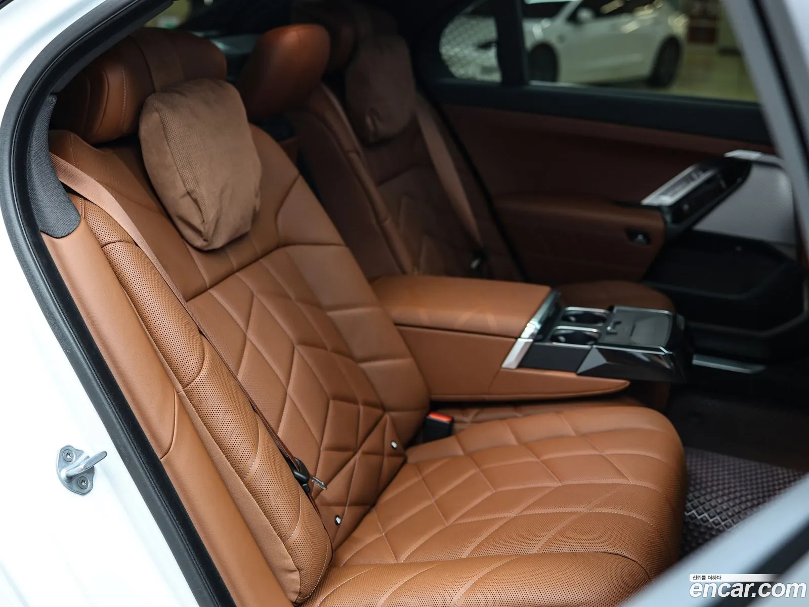 BMW 7 Series 2025 — 17
