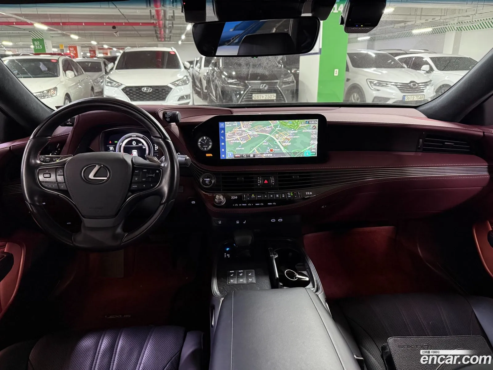 Lexus LS500h 2023 — 13