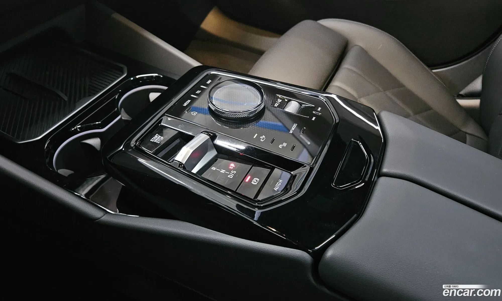 BMW 5 Series 2025 — 9