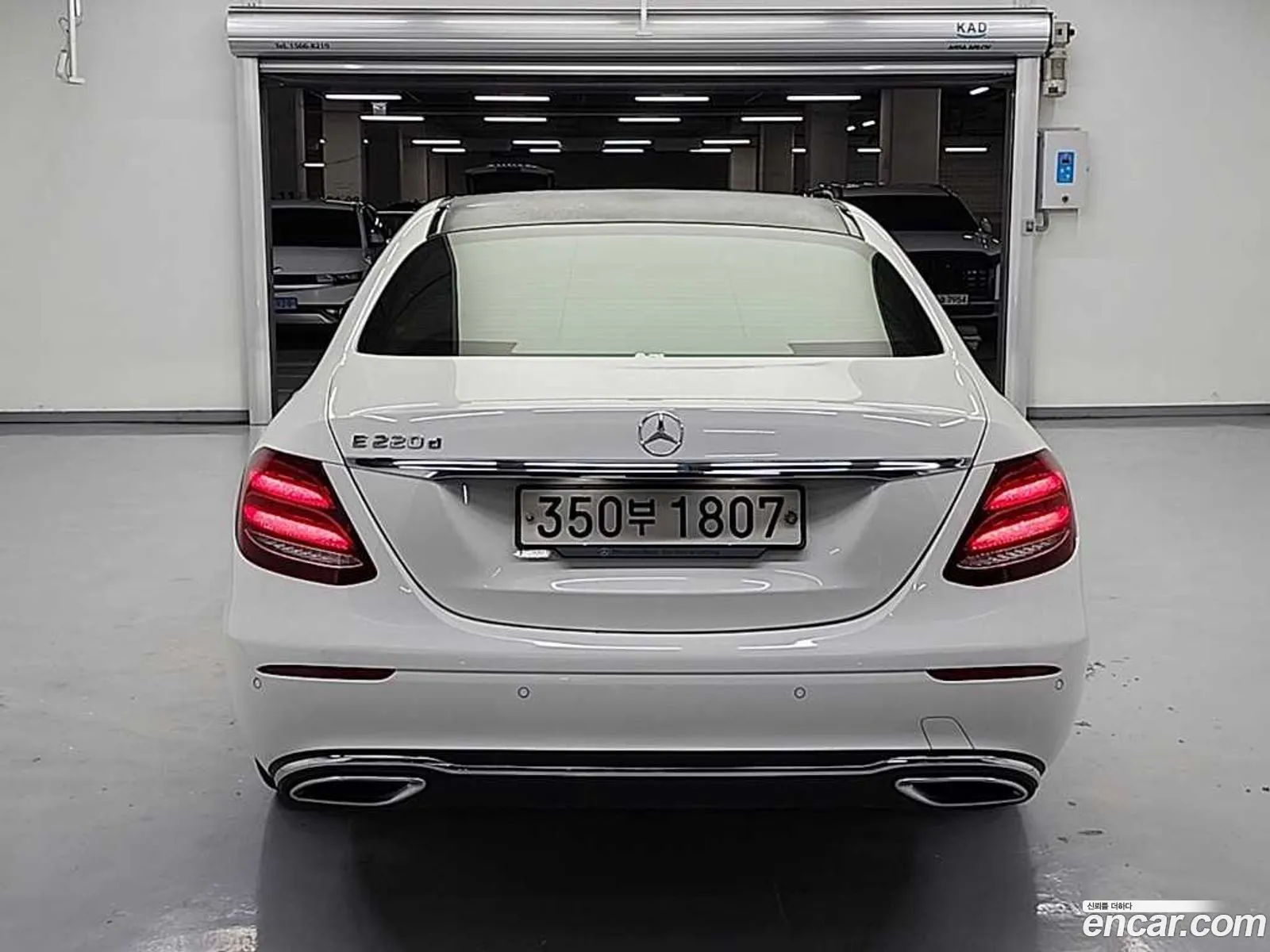Mercedes-Benz E-Class W213 2020 — 18