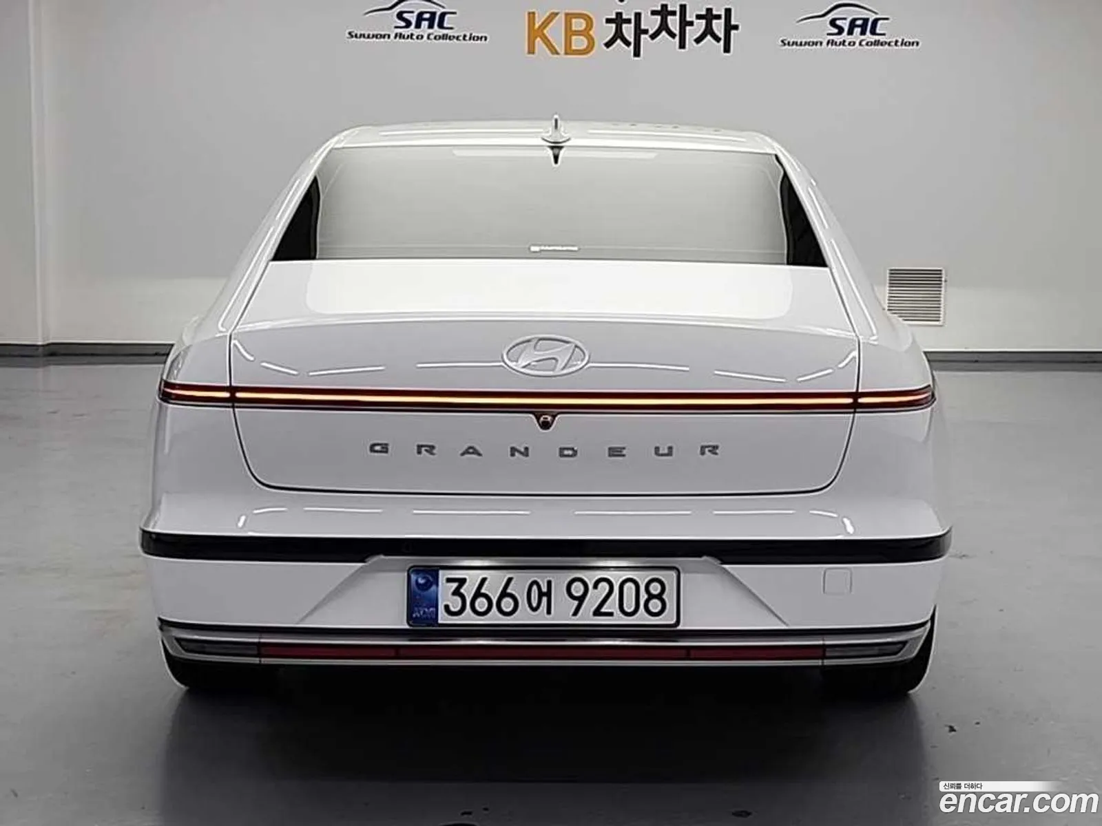 Hyundai Grandeur Hybrid 2025 — 3
