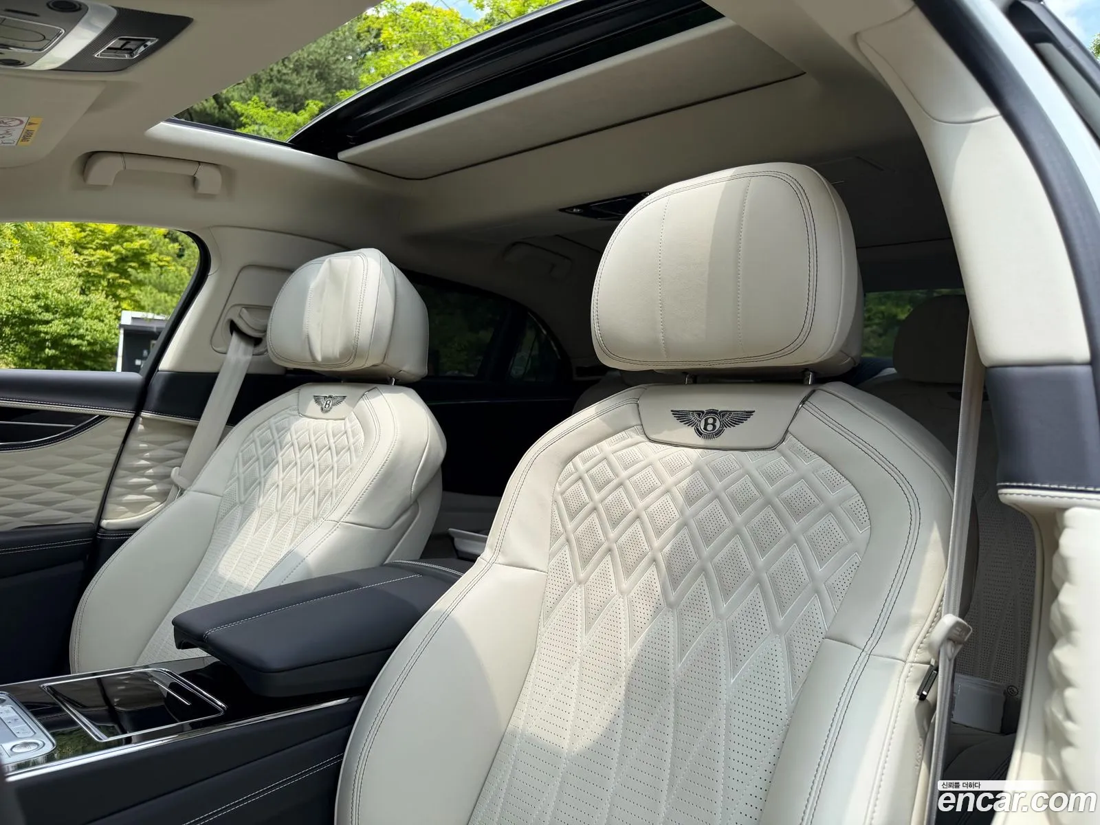 Bentley Flying Spur 2023 — 7