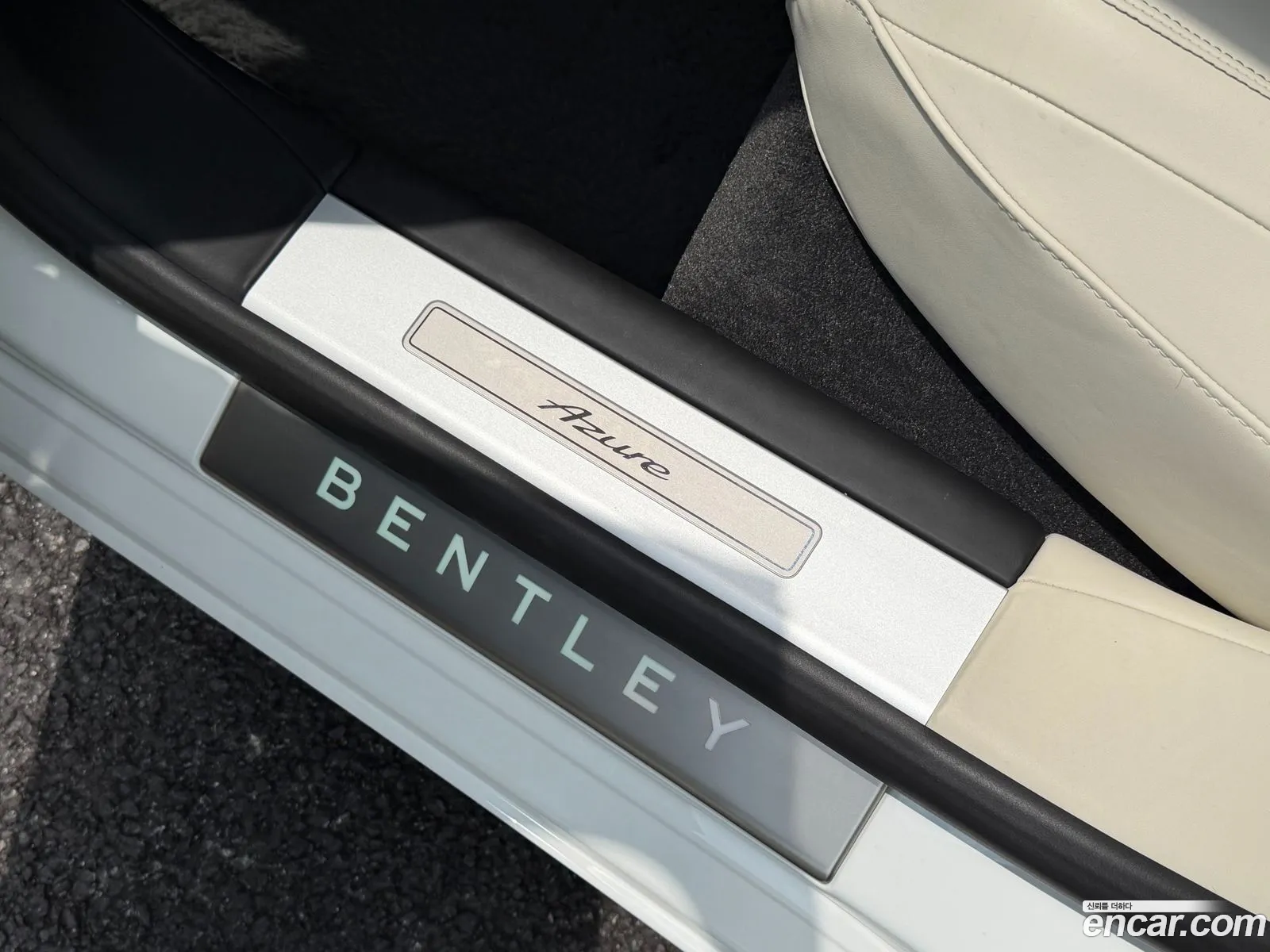 Bentley Flying Spur 2023 — 18