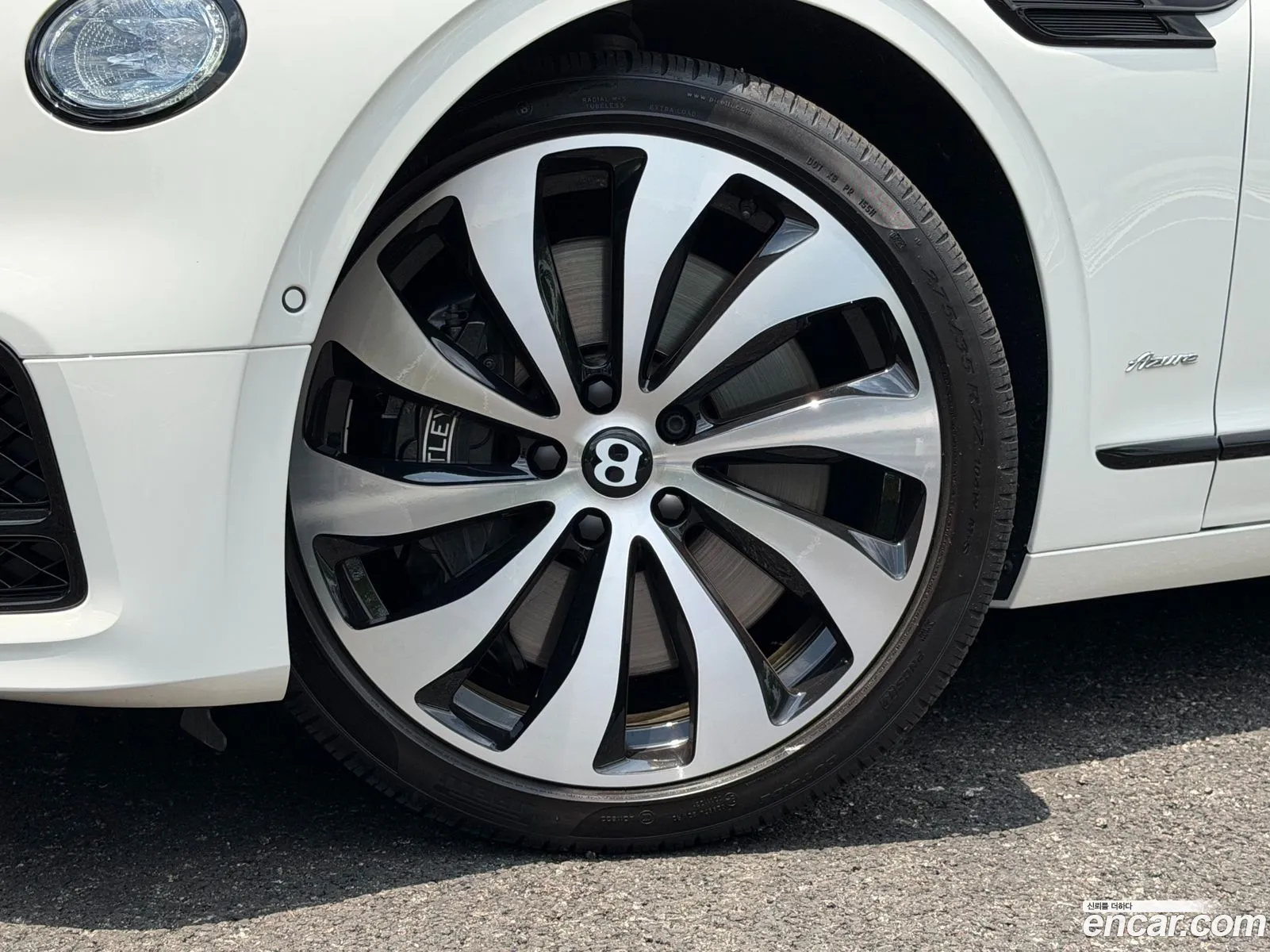 Bentley Flying Spur 2023 — 16
