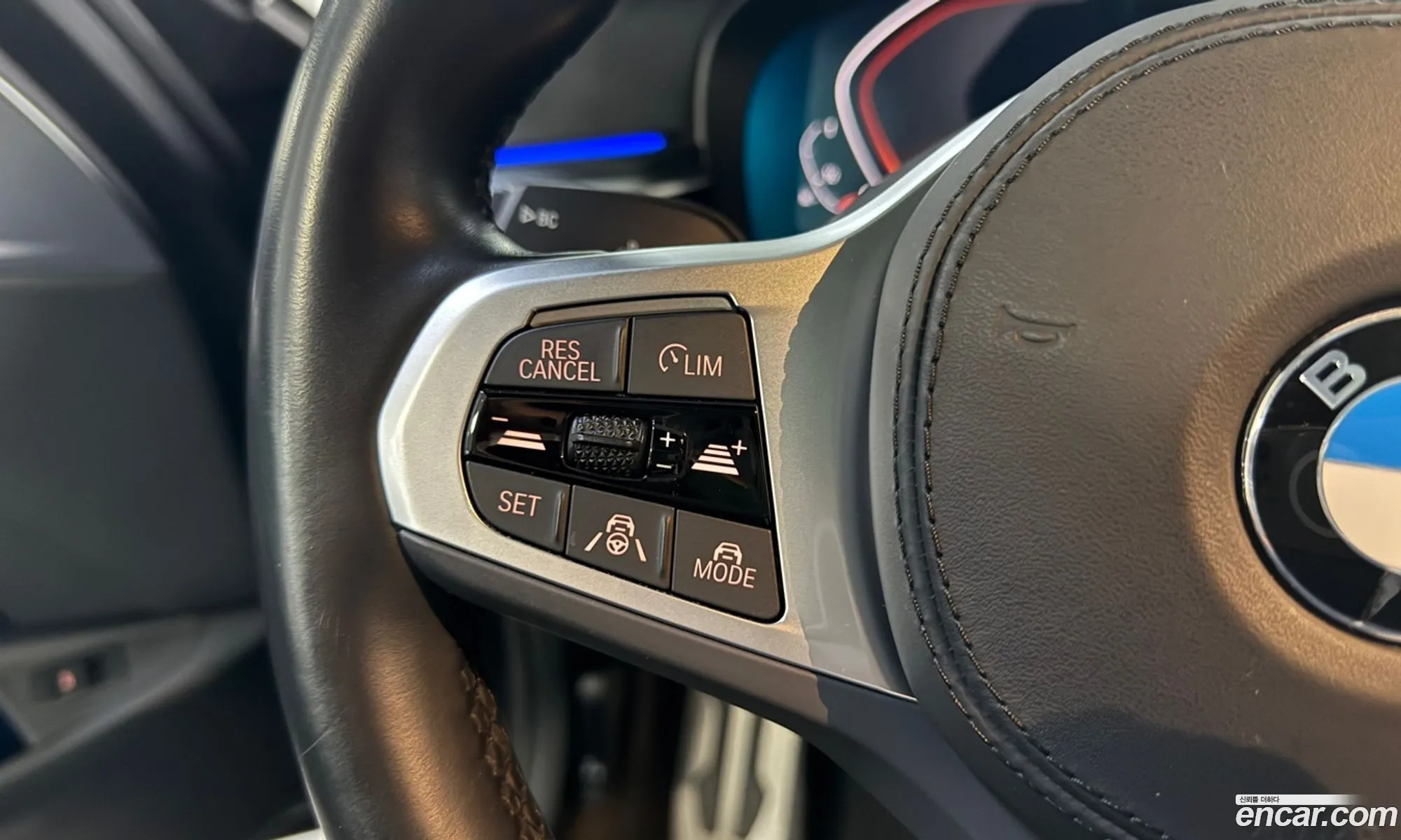 BMW 5 Series 2023 — 9