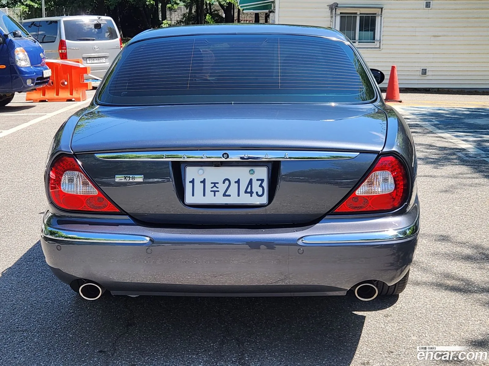 Jaguar XJ8 2005 — 11