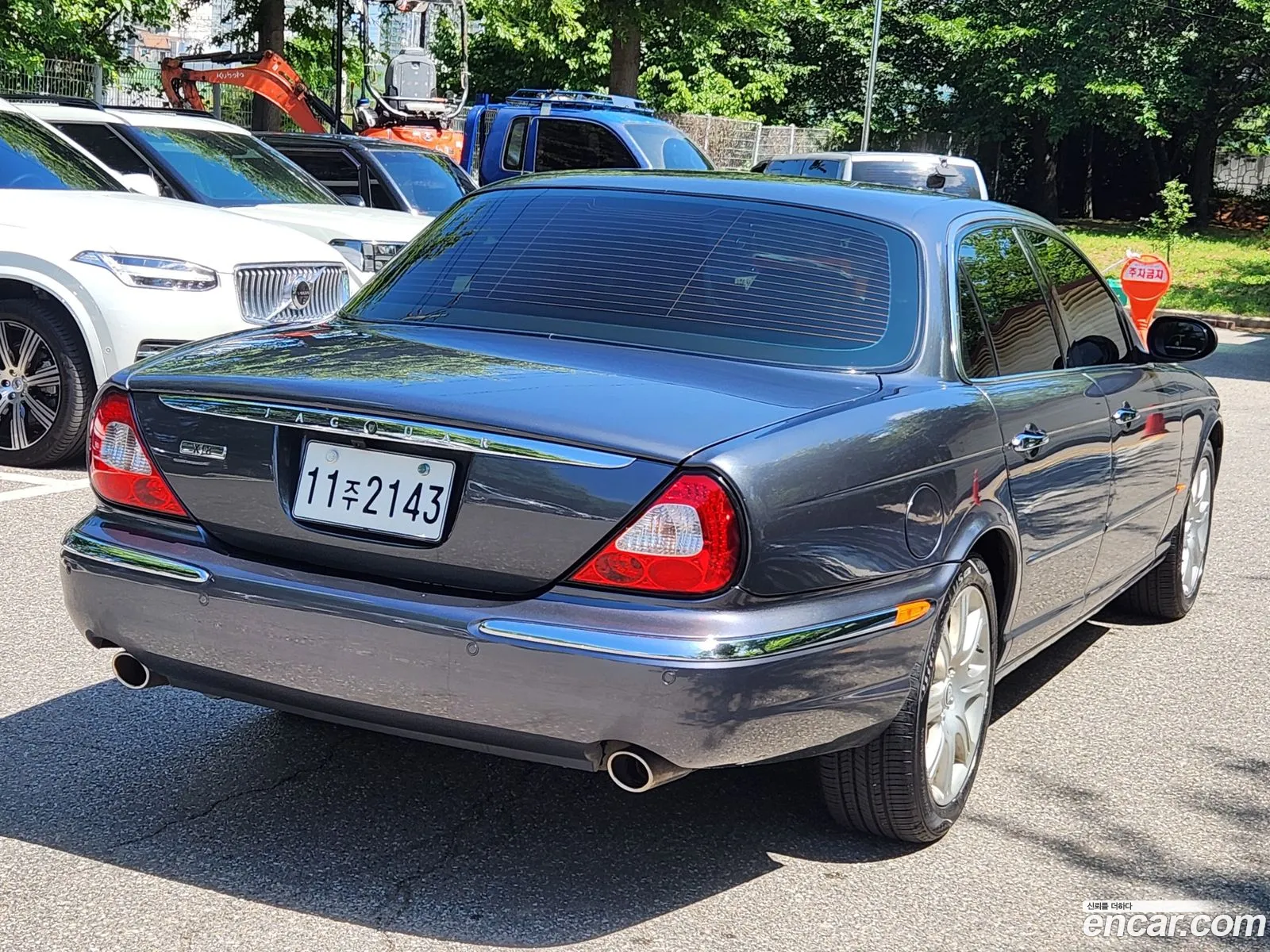 Jaguar XJ8 2005 — 13