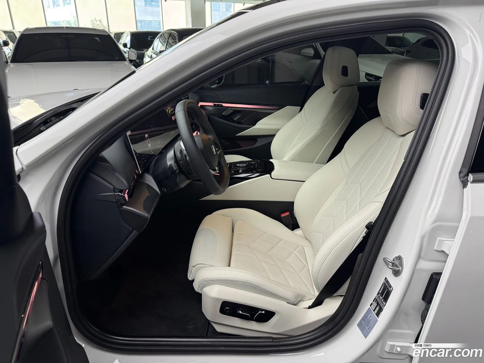 BMW 5 Series 2025 — 13