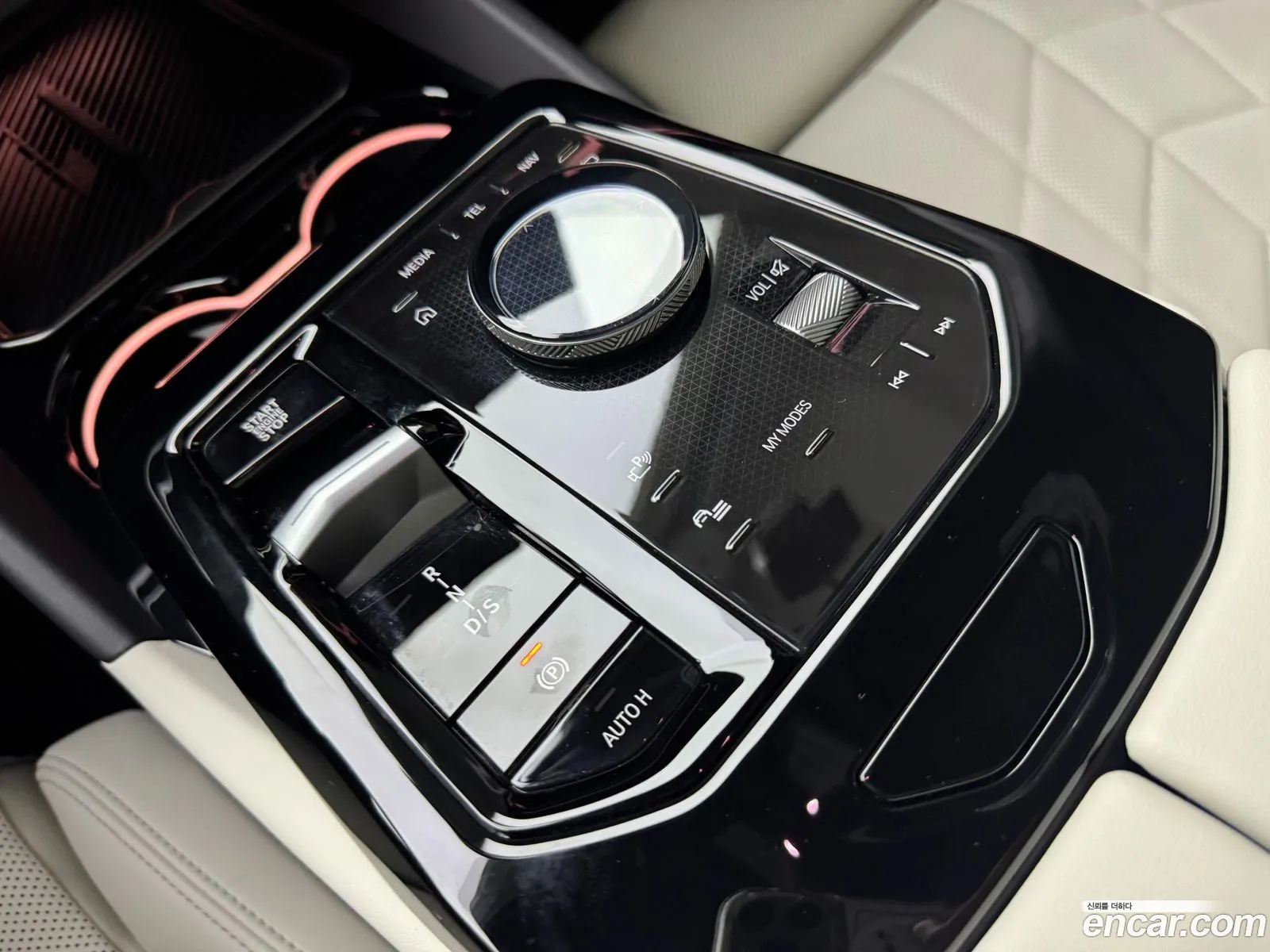 BMW 5 Series 2025 — 17