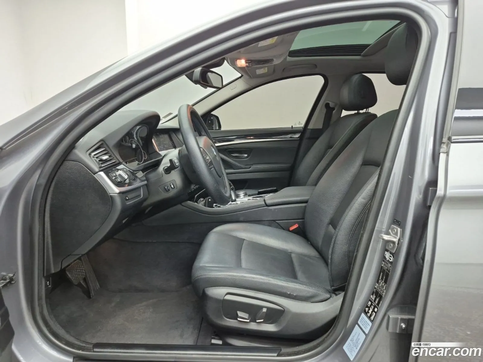 BMW 5 Series 2015 — 12