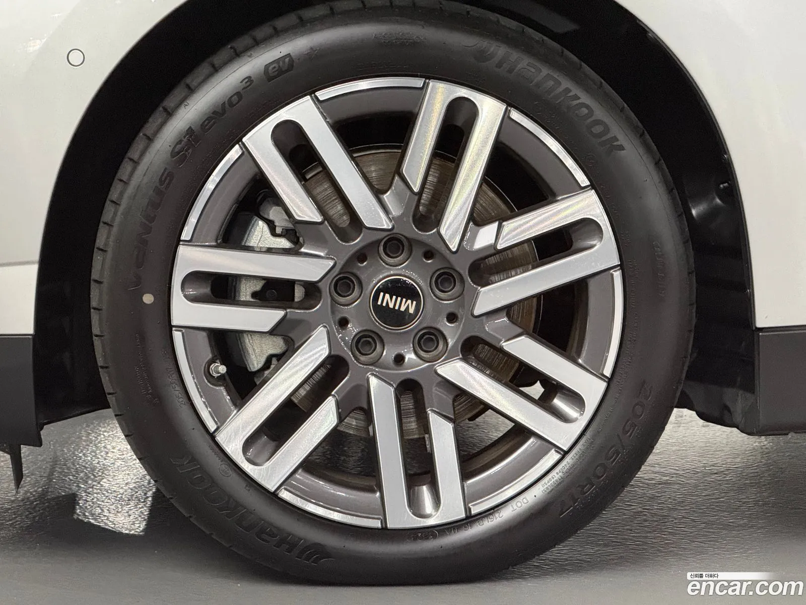 Mini Cooper Electric 2024 — 5