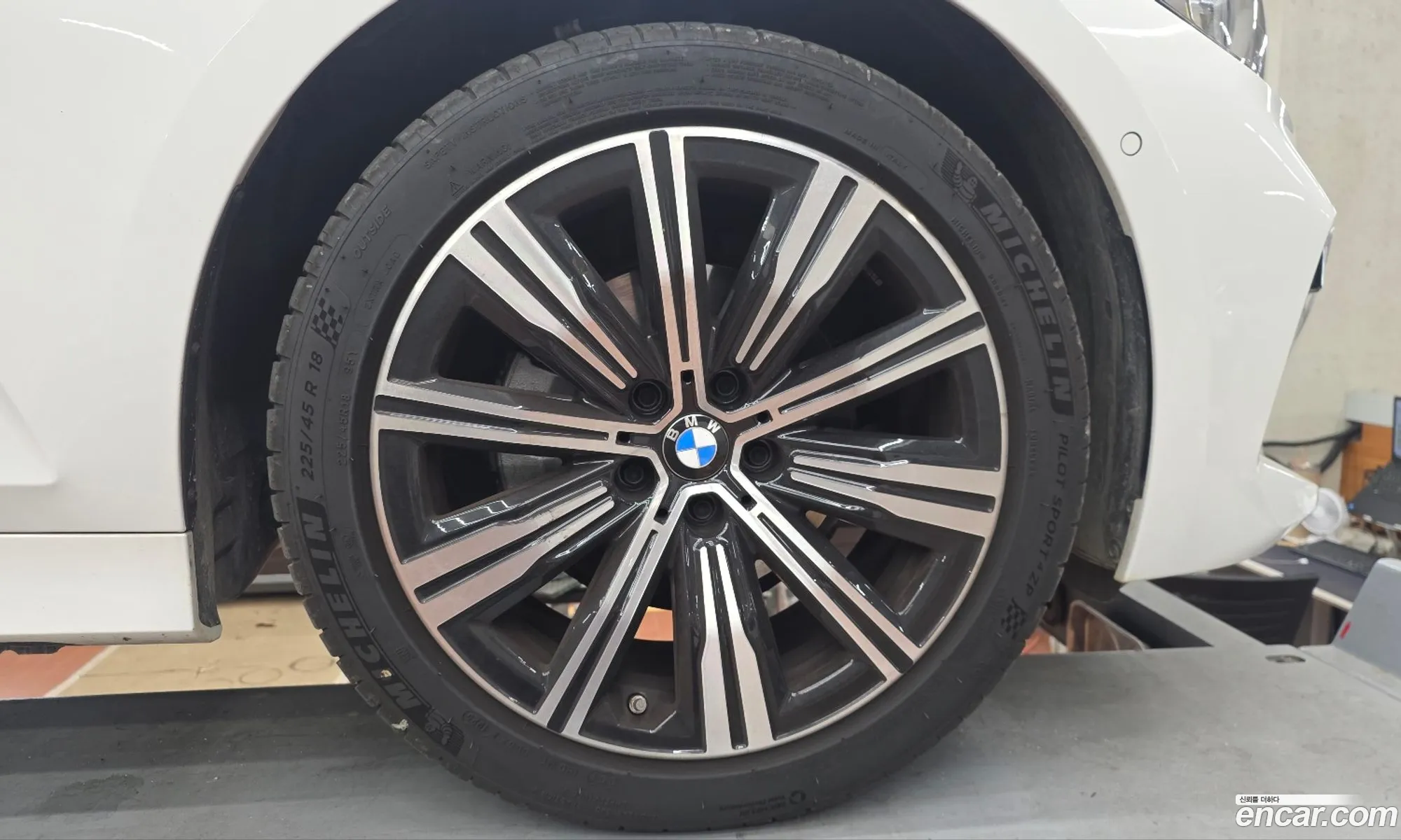 BMW 3 Series 2025 — 6