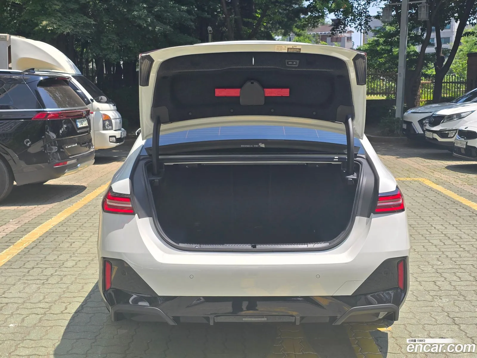 BMW 5 Series 2023 — 12