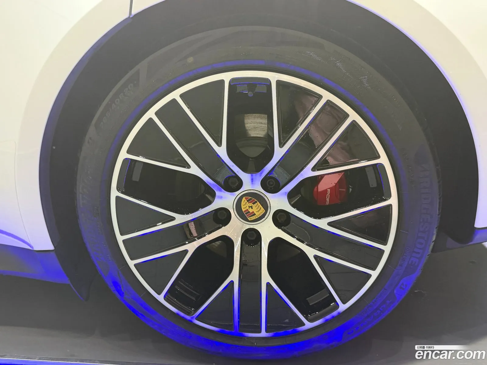 Porsche Taycan 2021 — 16