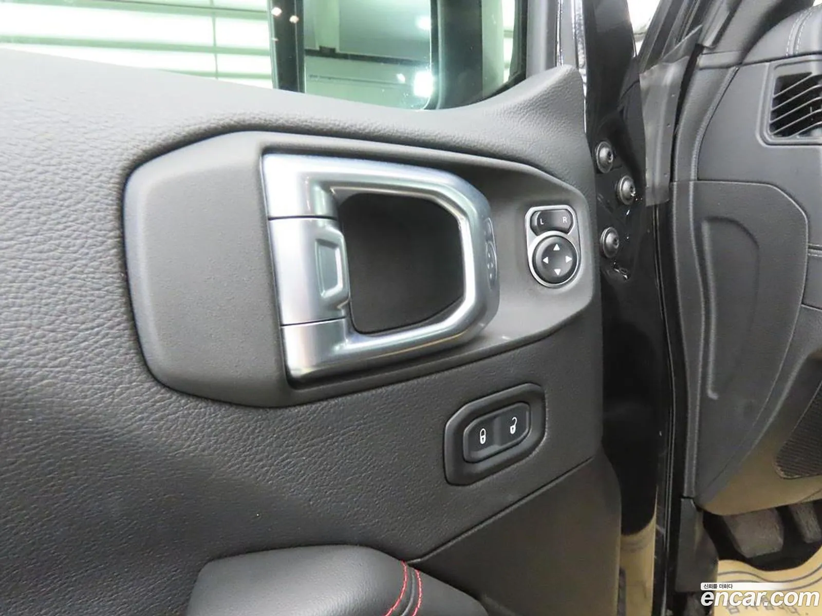 Jeep Gladiator 2025 — 10