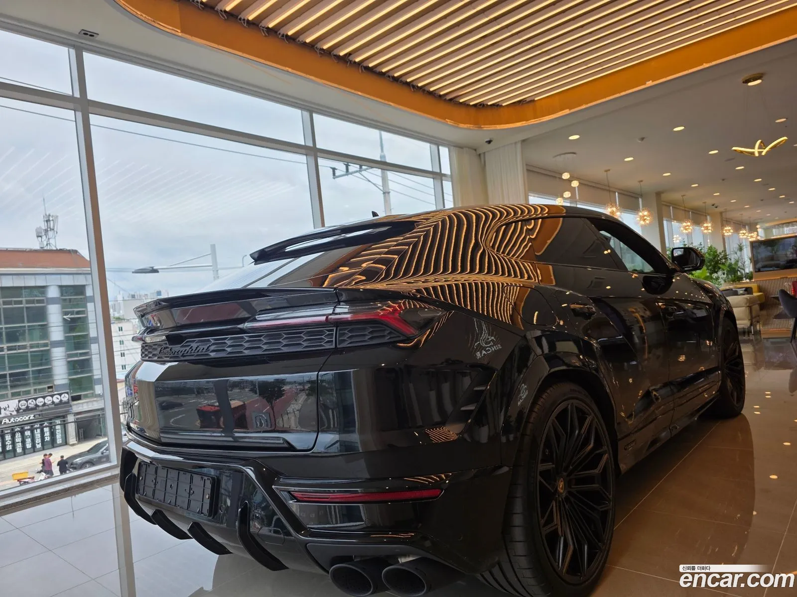 Lamborghini Urus 2026 — 12