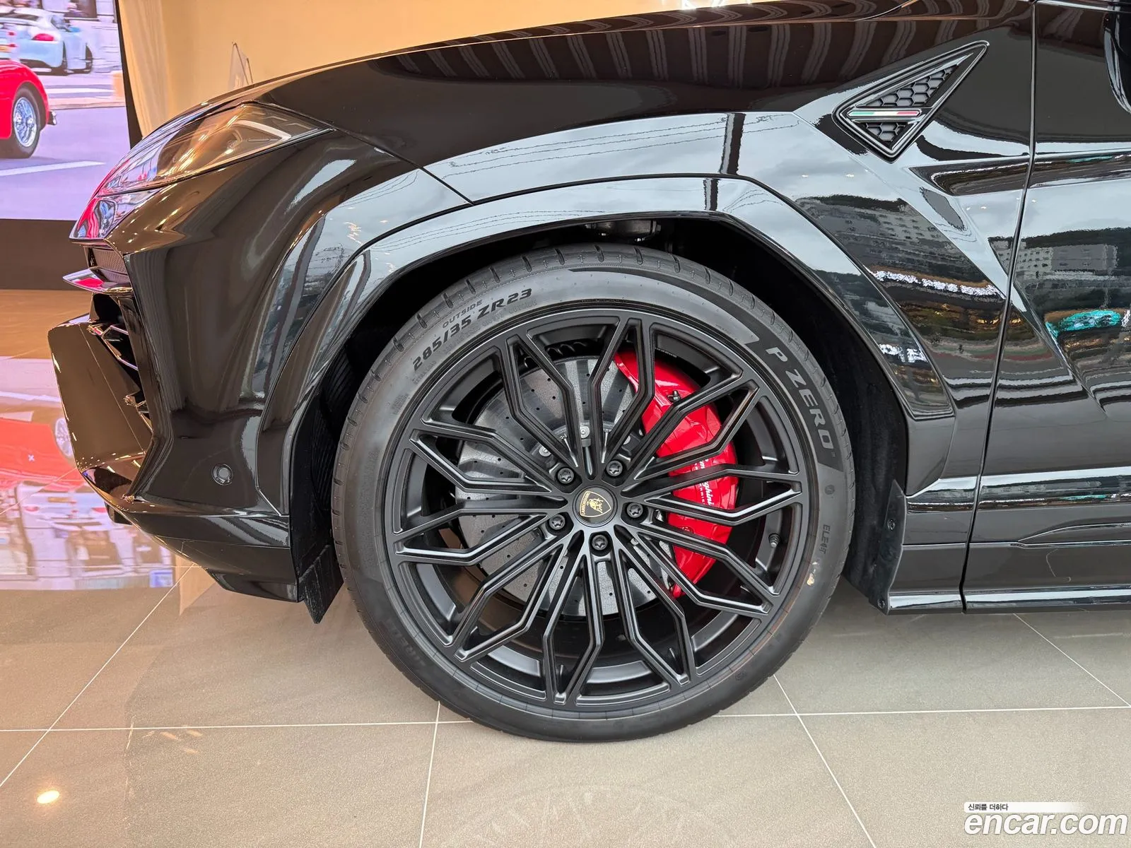 Lamborghini Urus 2026 — 6