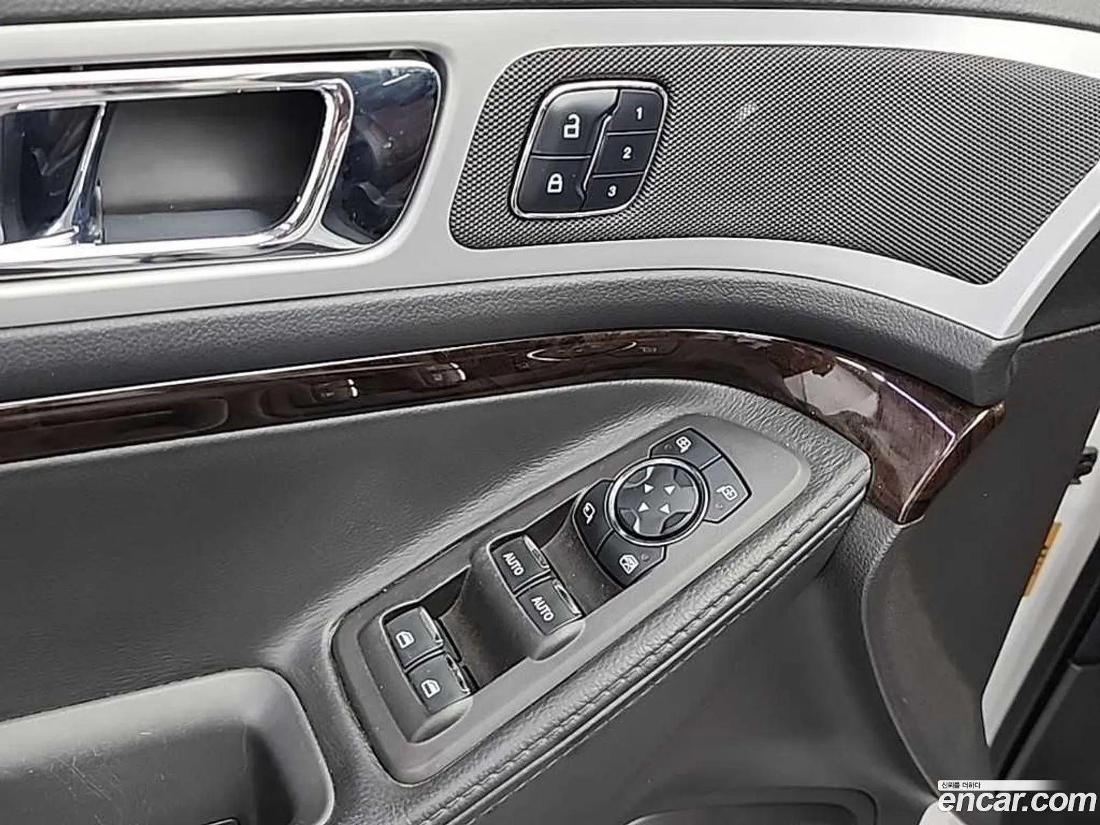 Ford Explorer 2015 — 8