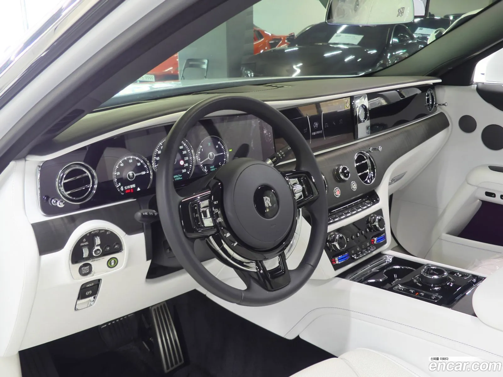 Rolls-Royce Ghost 2021 — 9