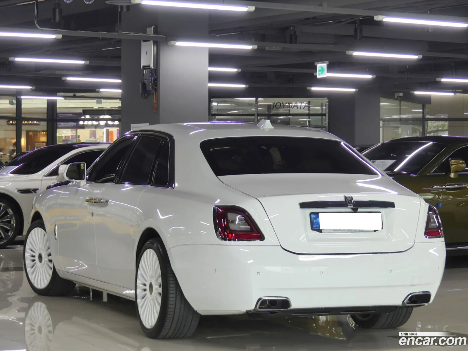 Rolls-Royce Ghost 2021 — 8