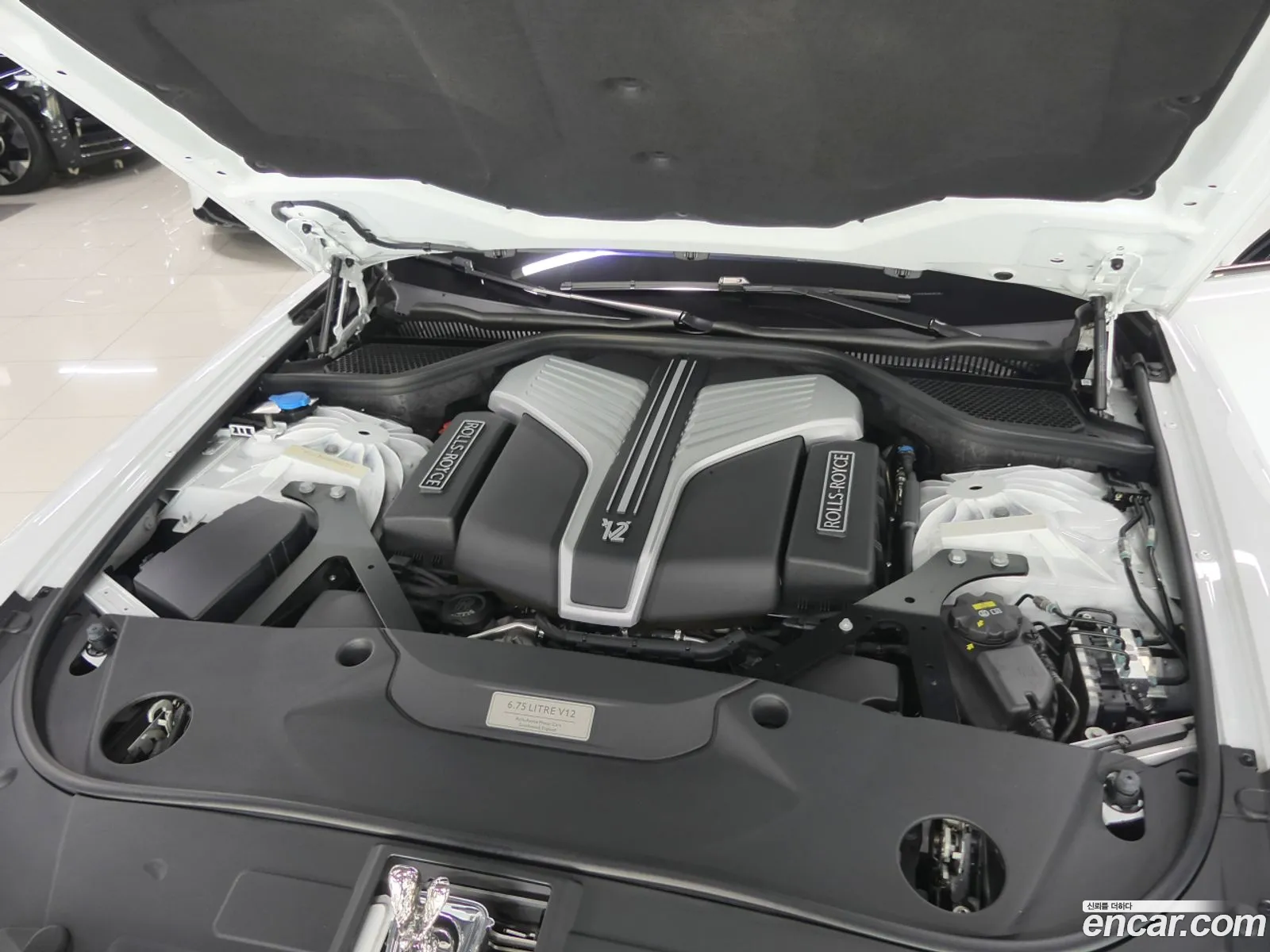 Rolls-Royce Ghost 2021 — 15