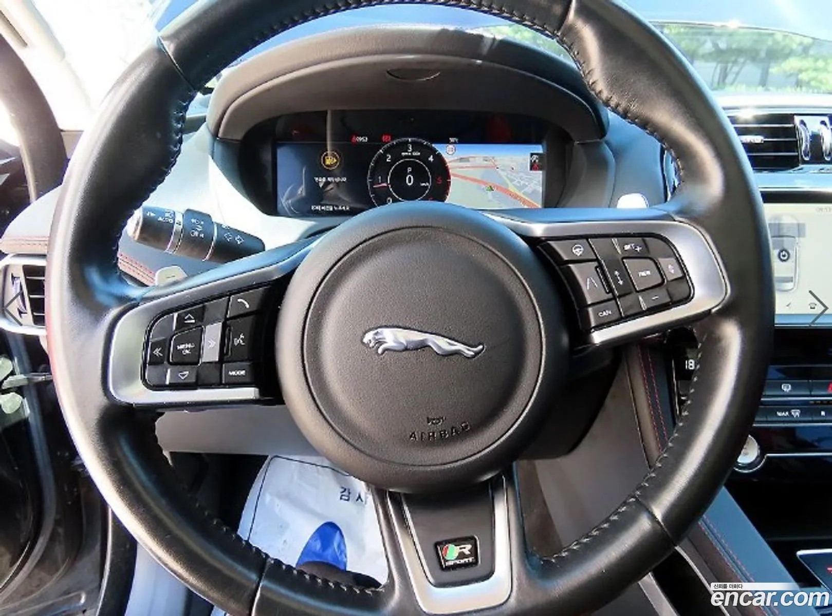 Jaguar F-Pace 2019 — 16