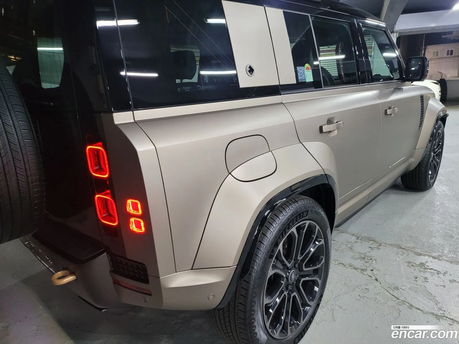 Land Rover Defender 2025 — 19