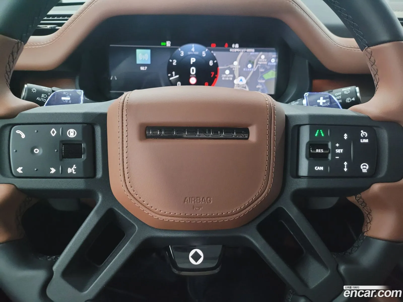 Land Rover Defender 2025 — 15
