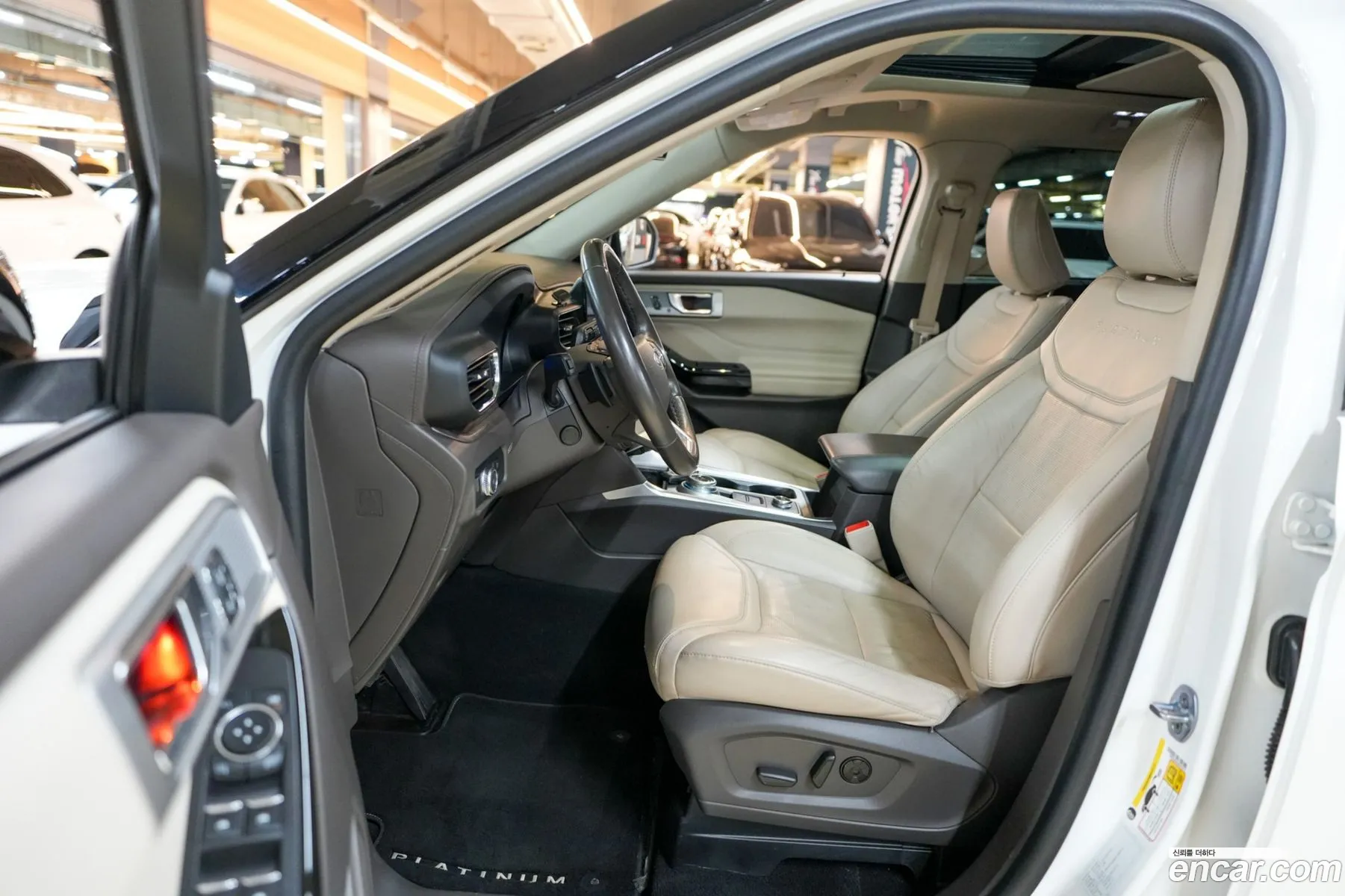 Ford Explorer 6th Gen 2021 — 3