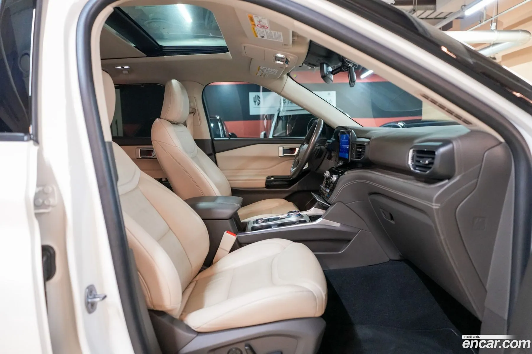 Ford Explorer 6th Gen 2021 — 4