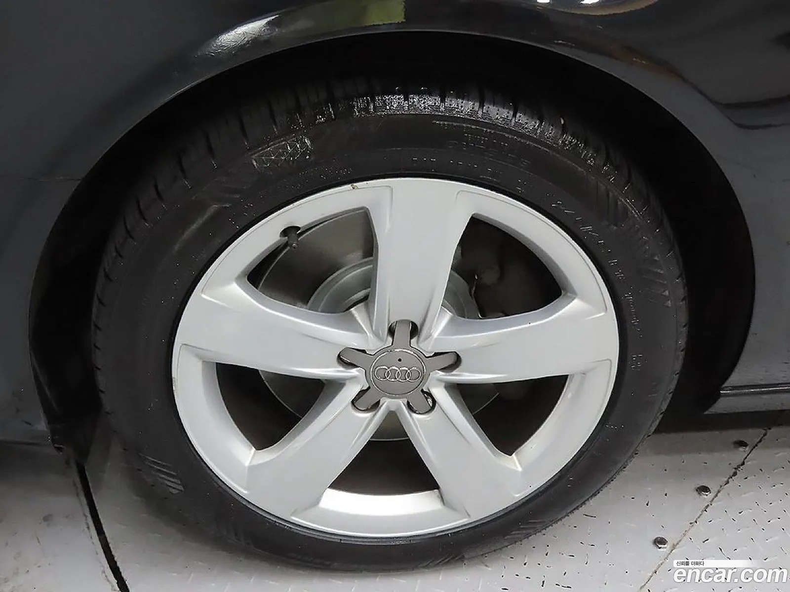 Audi A6 2014 — 16