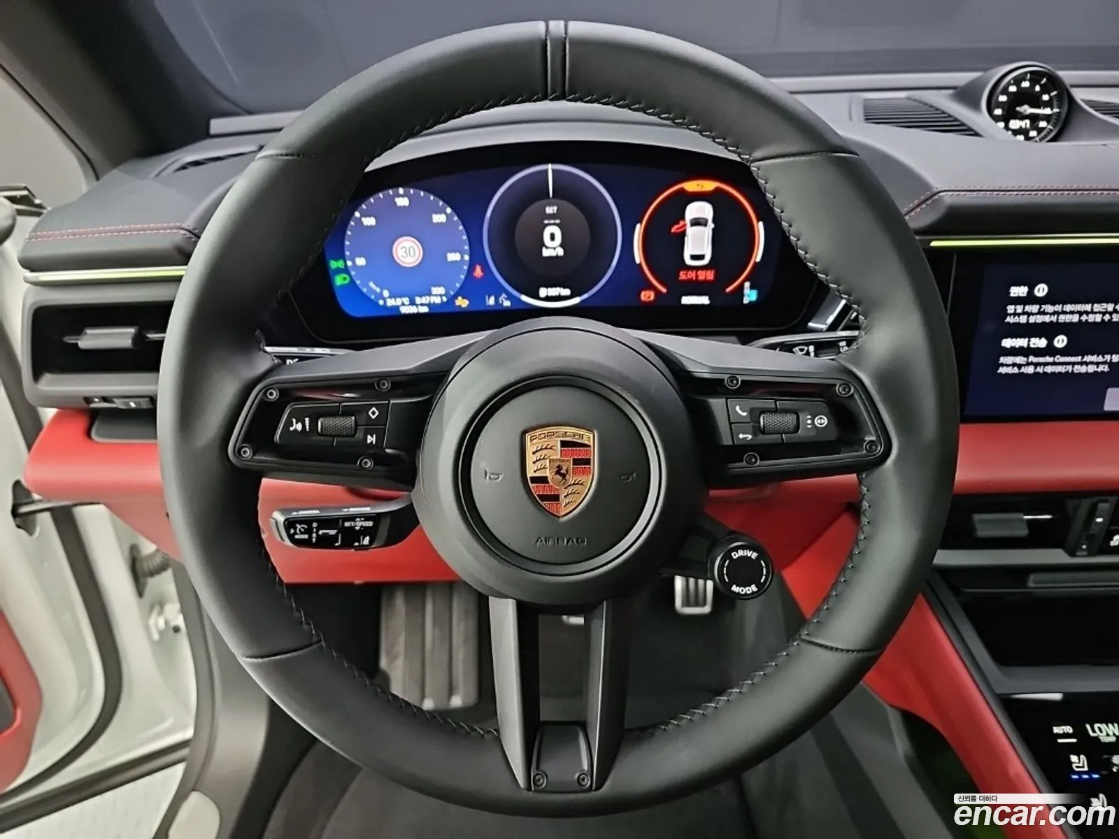 Porsche Macan EV 2025 — 17