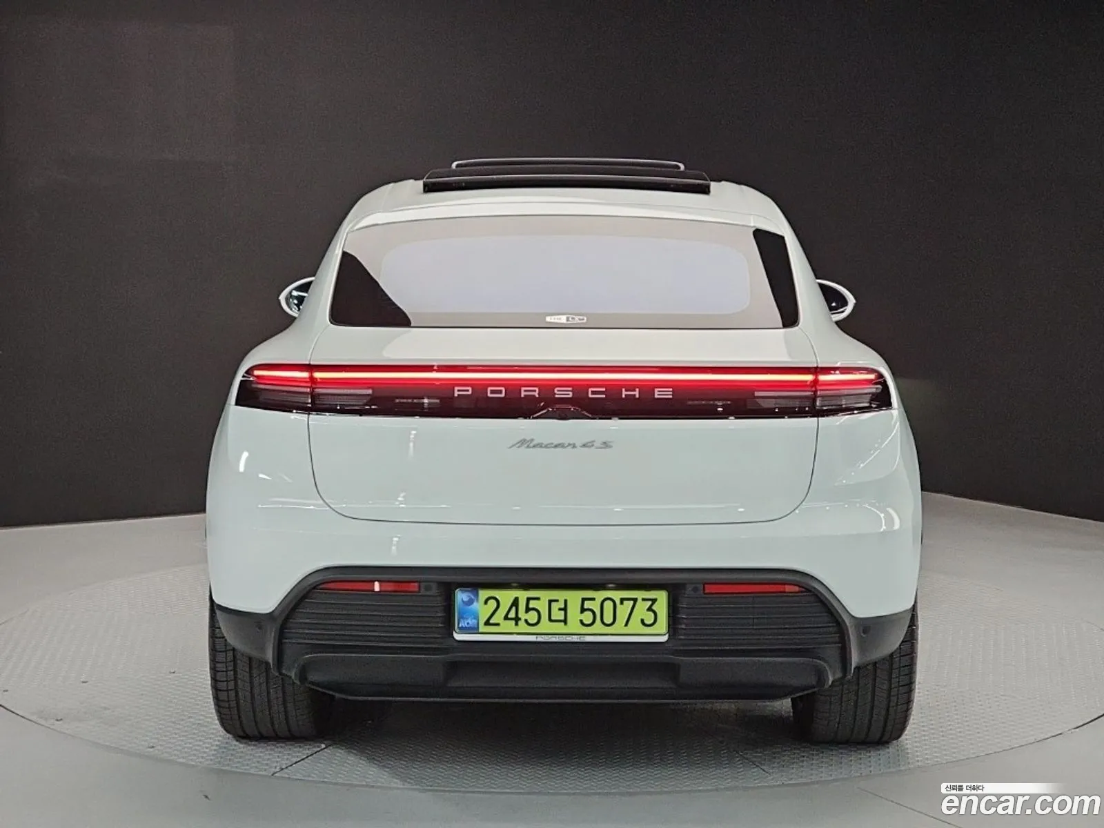 Porsche Macan EV 2025 — 14