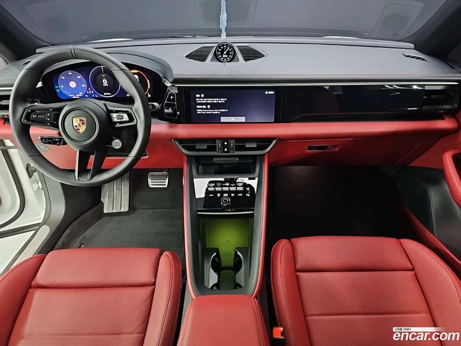 Porsche Macan EV 2025 — 6