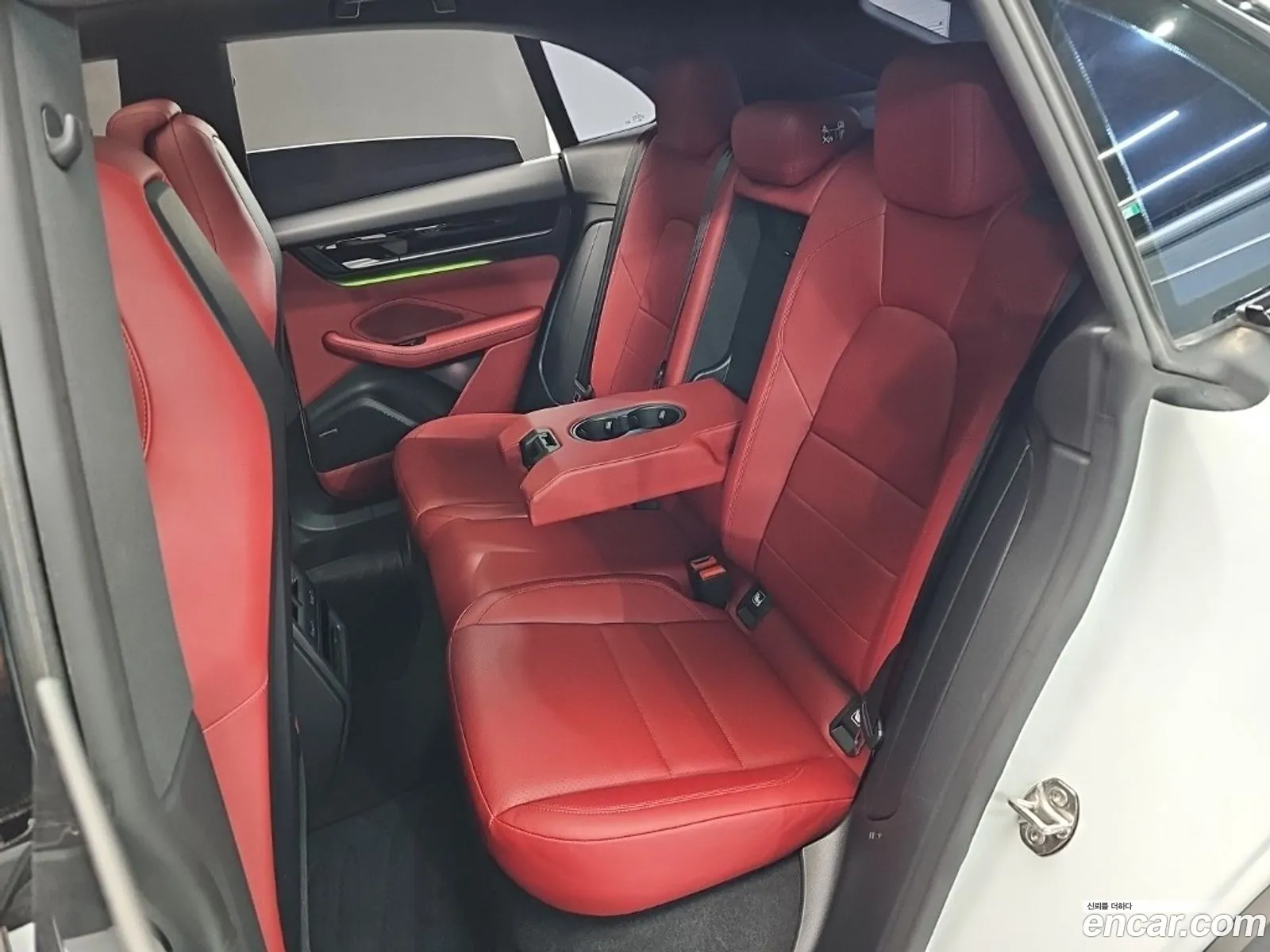 Porsche Macan EV 2025 — 19