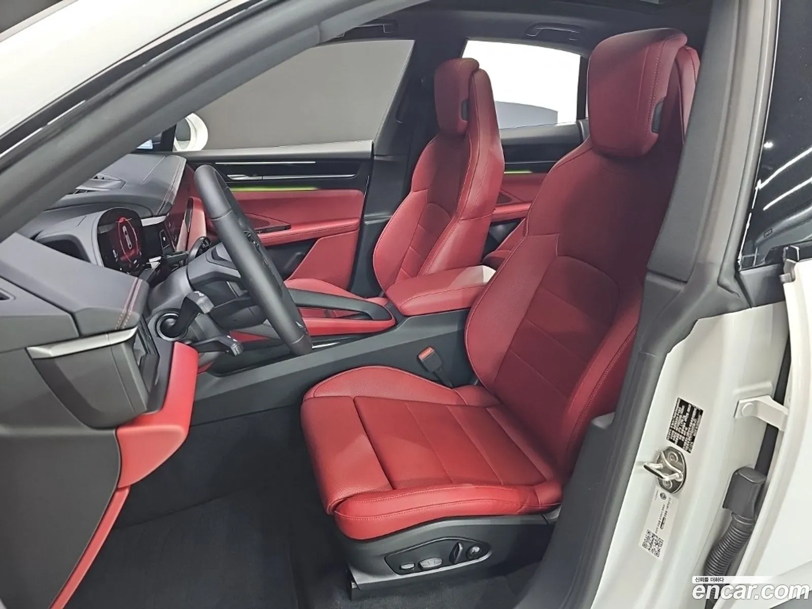 Porsche Macan EV