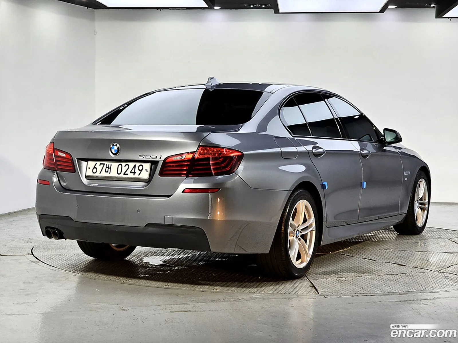 BMW 5 Series 2016 — 17