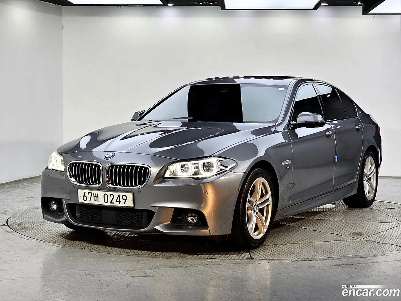 BMW 5 Series 2016 — 19