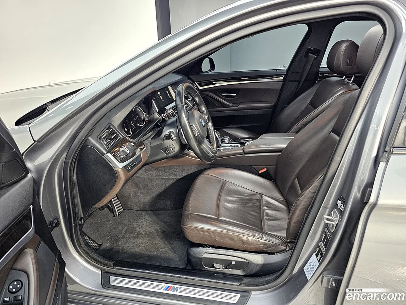 BMW 5 Series 2016 — 12